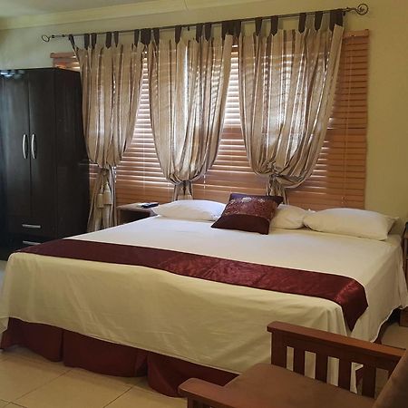 Savannah Maison Guest House Port of Spain Ngoại thất bức ảnh