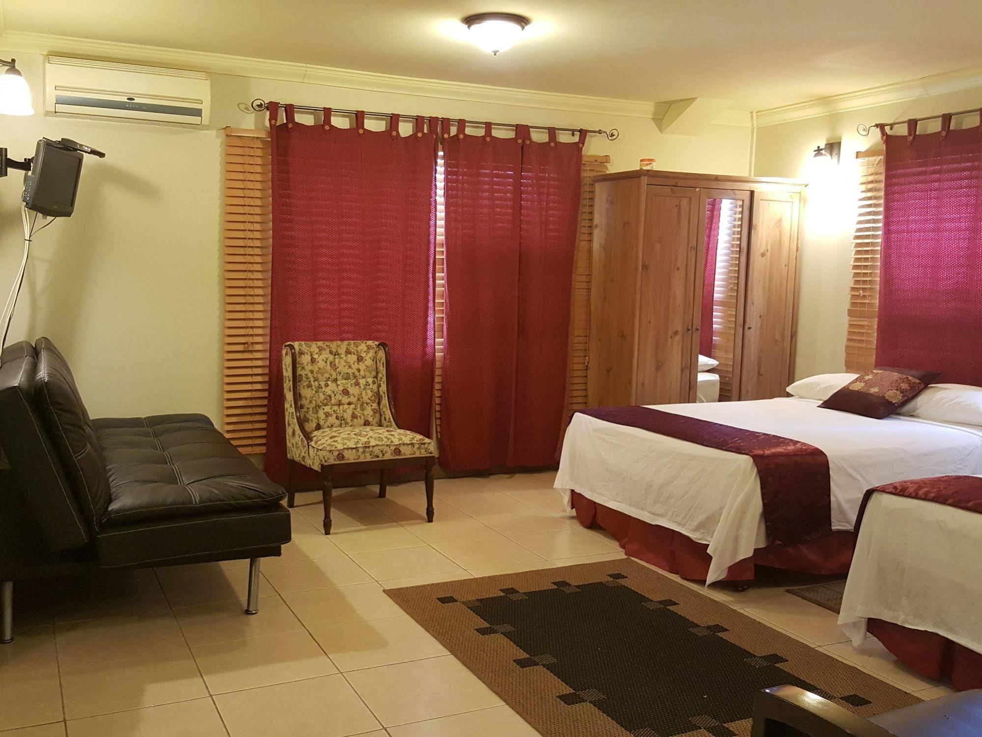 Savannah Maison Guest House Port of Spain Ngoại thất bức ảnh